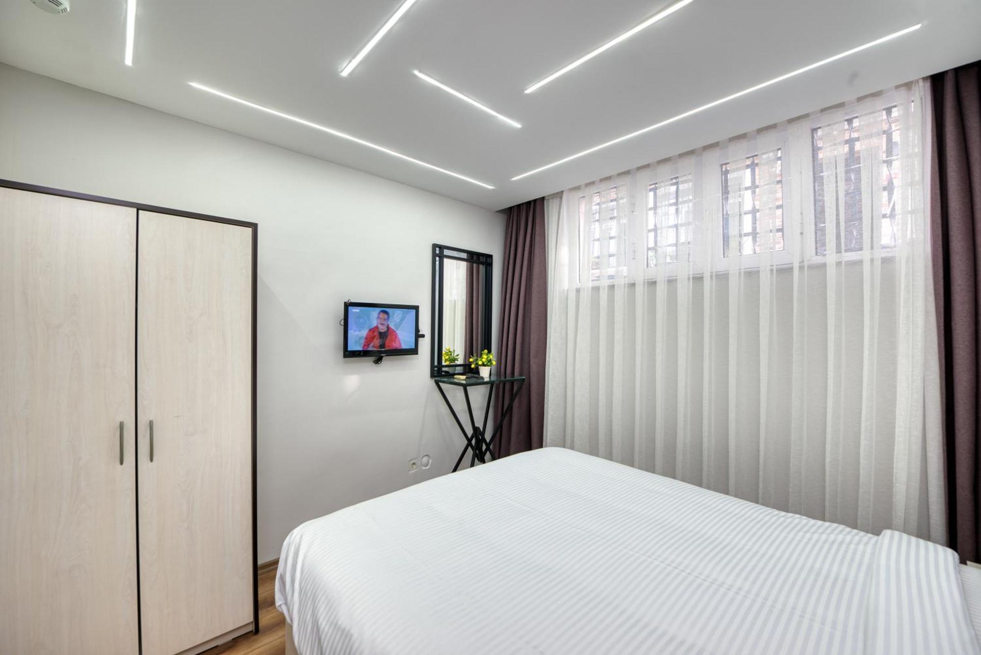 Aparthotel Bright 3*