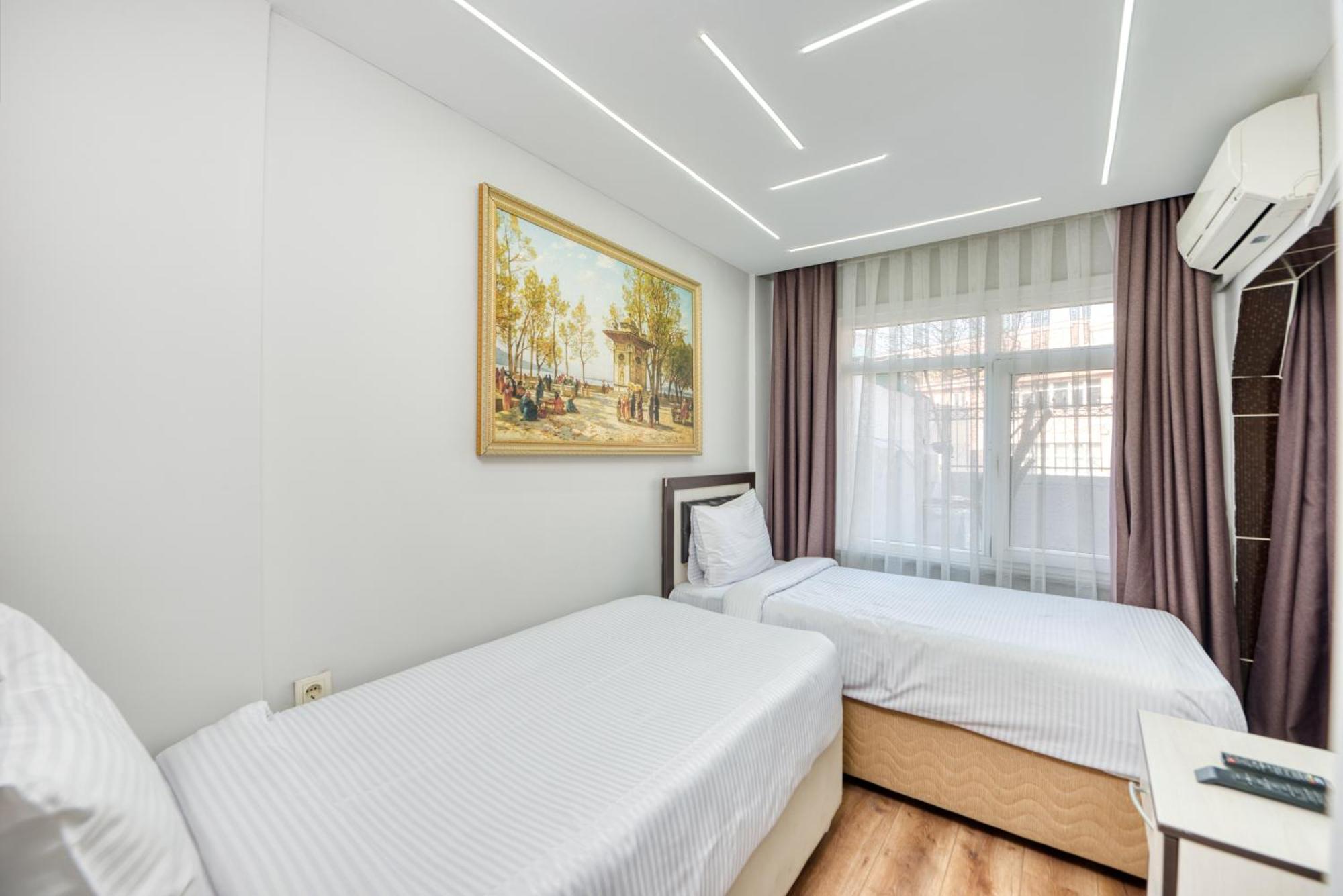Bright Aparthotel 3*
